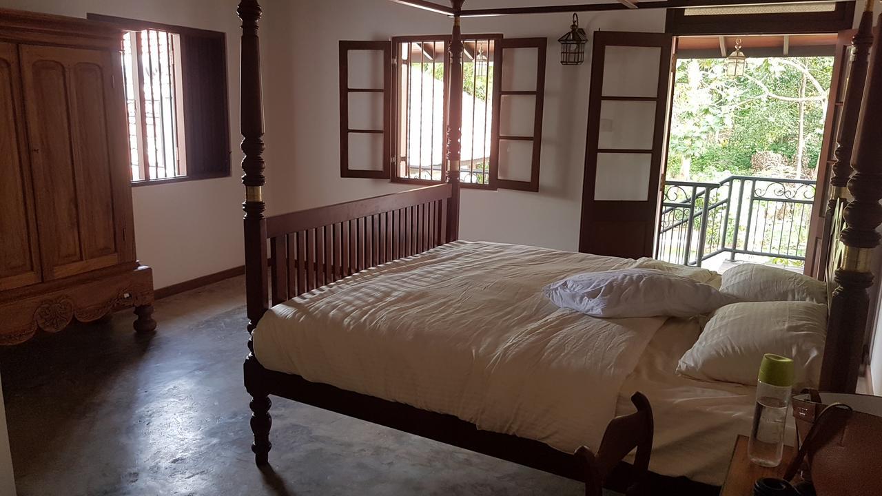 Siriniwasa Luxury Villa With Private Pool Индурува Екстериор снимка