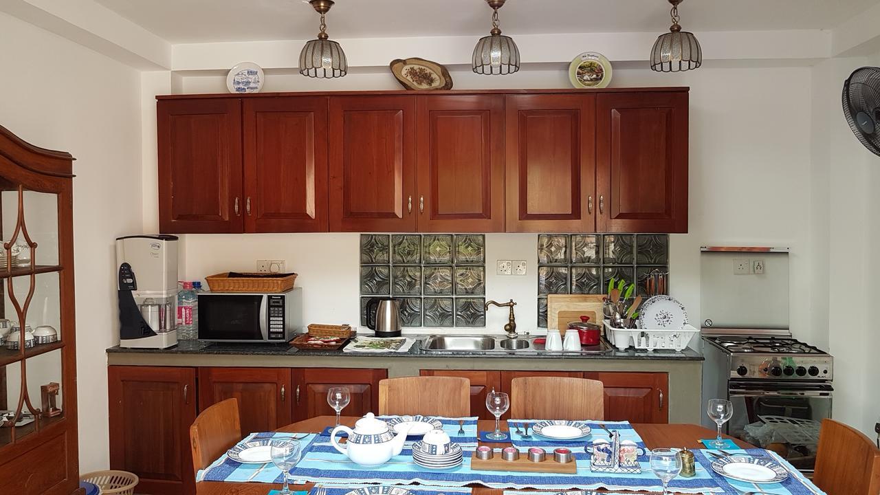 Siriniwasa Luxury Villa With Private Pool Индурува Екстериор снимка